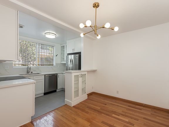 2nd image of 1411 N Harper Ave APT 6