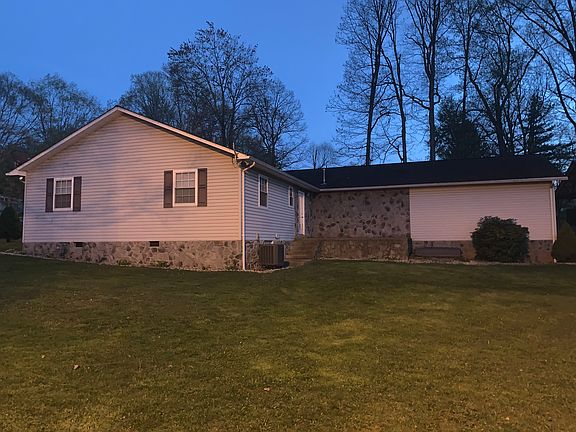 4th image of 114 Taft St