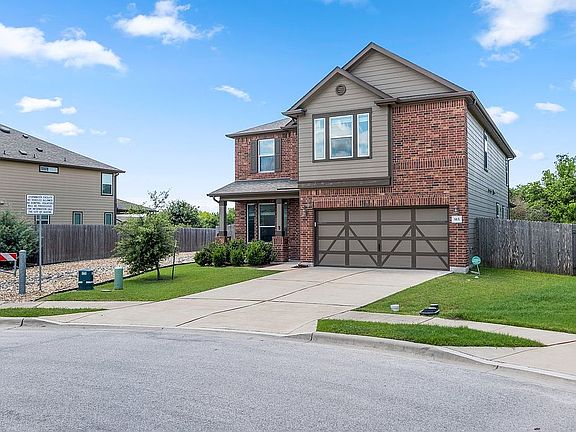 2nd image of 915 Thrasher Glade Dr