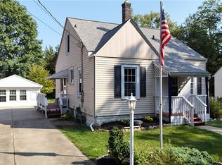 306 Allendale Rd, West Seneca, NY 14224