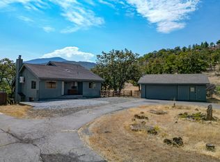 4232 Travis Heights Rd, Yreka, CA 96097
