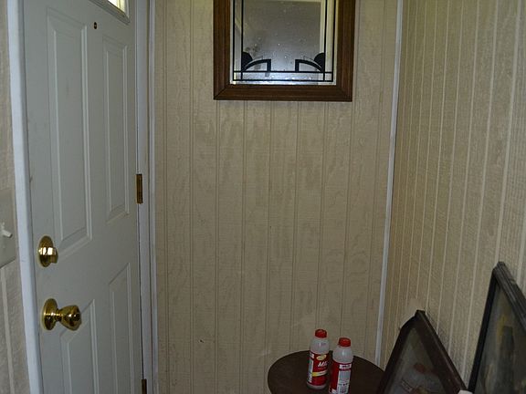 5th image of 877 S Palmer Ave