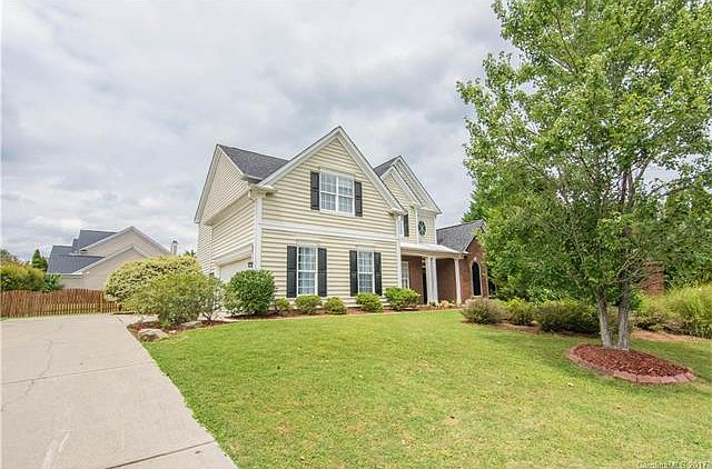 1st image of 6857 Guinevere Dr #152