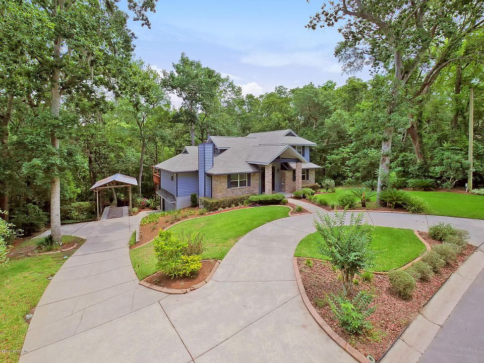 1st image of 1911 Holly Oaks Ravine Dr