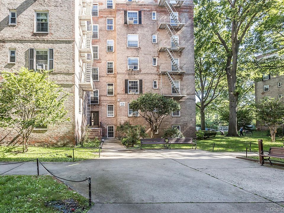 1st image of 51-28 30 Avenue #3A
