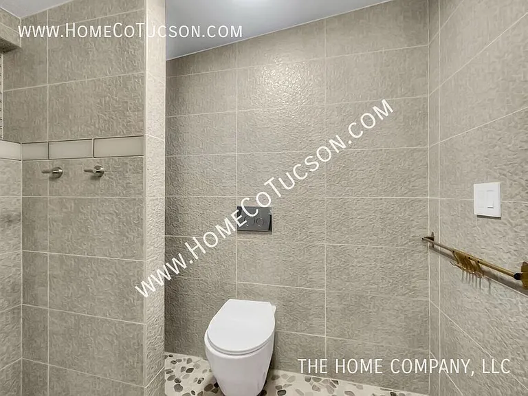 4535 E Fairmount St — Photo 14