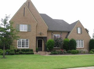 1323 Brayshore Dr, Collierville, TN 38017