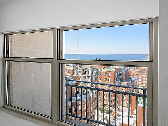 4th image of 35 Seacoast Ter APT 16A