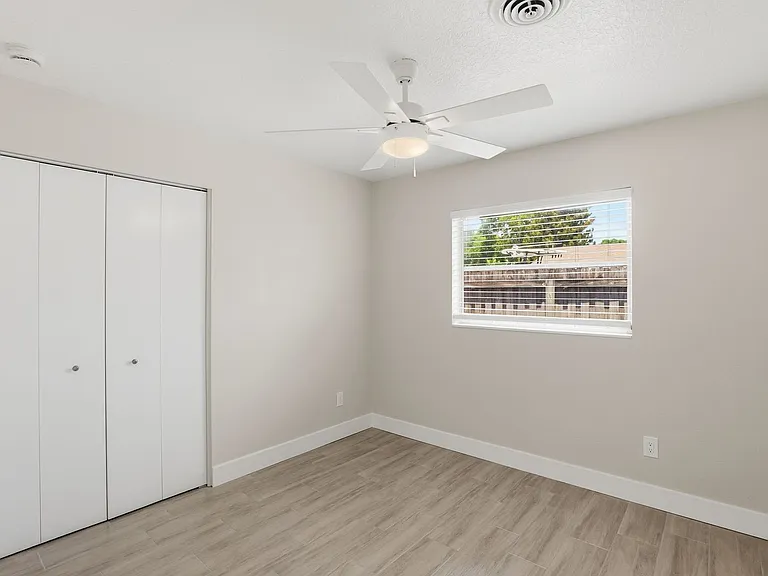 3817 Bainbridge Ave — Photo 17