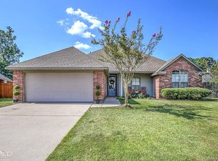 302 Haguewood Cir, Haughton, LA 71037