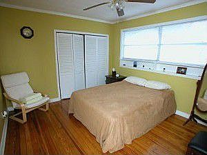 large bedrooms, walkin closet