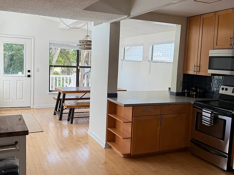 51 84th Ave — Photo 25