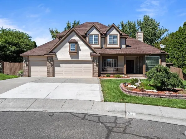 212 Sitka Court, Richland, WA 99352