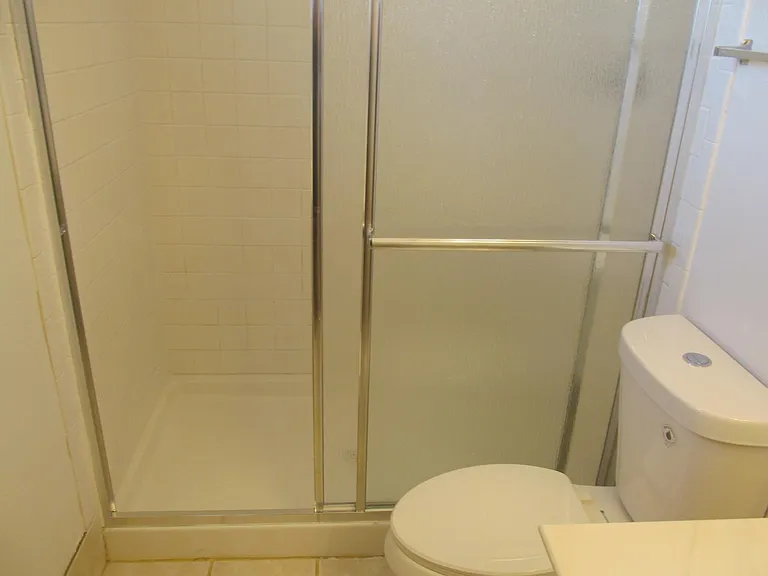 537 Longtree Ave — Photo 16