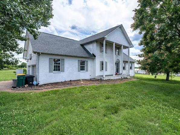 2718 Buckner Ln, Thompsons Station, TN 37179