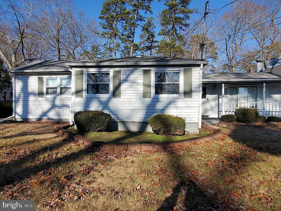 1st image of 134 Harwich St