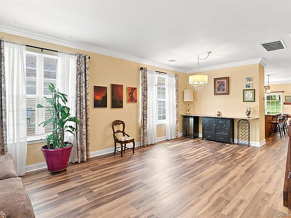 5th image of 6 Cyprus Drive