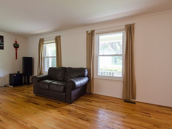 5th image of 7233 Wapello Dr