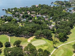 371 Saint Andrews Dr, Mabank, TX 75156