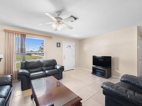 2nd image of 113 SW Starfish Avenue