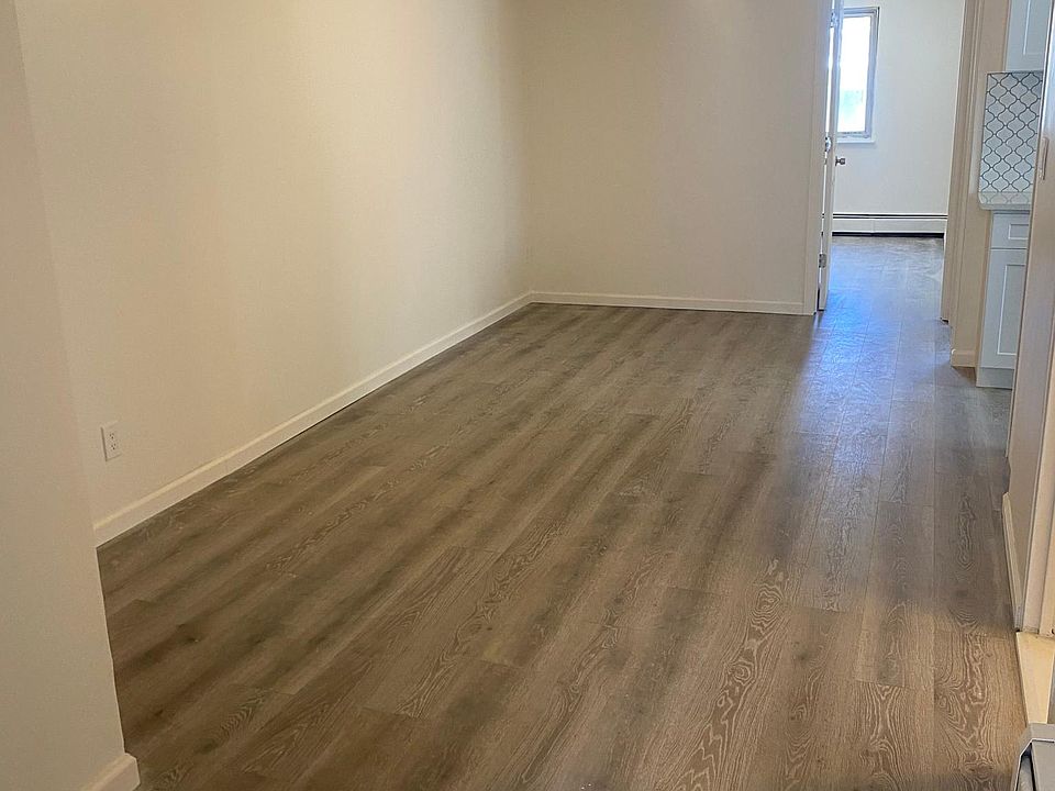 1st image of 1021 Throgmorton Ave #1