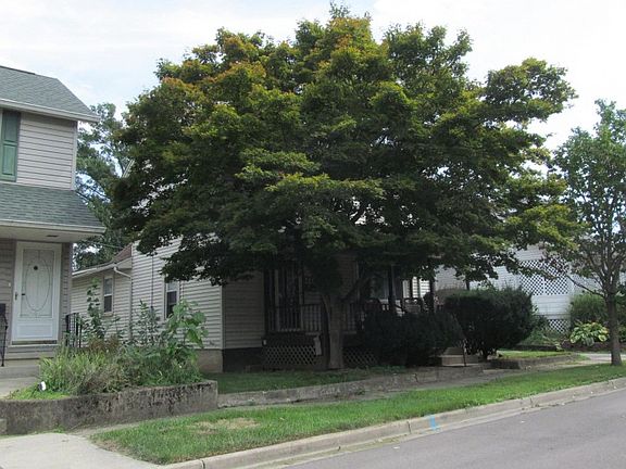 2nd image of 328 S 6th St