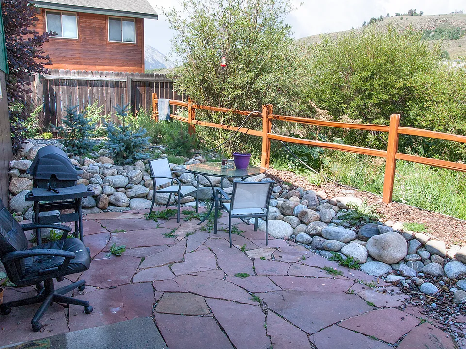 251 Alpine Rd