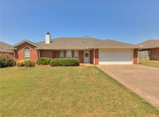 143 Calhoon St, Elk City, OK 73644