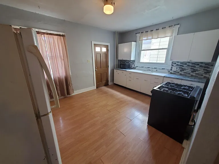 195 D St #1 — Photo 9