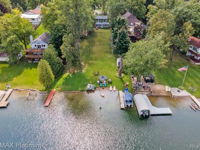 10519 Runyan Lake Poin, Fenton, MI, 48430