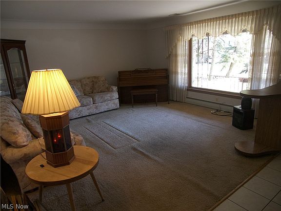 5th image of 2076 Newcome St