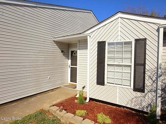 3rd image of 260 Jeffie Ln