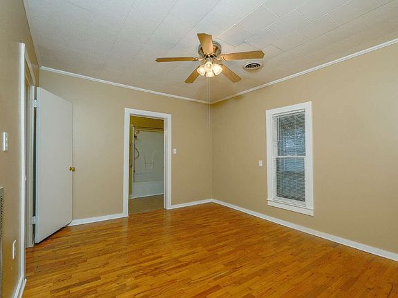 5th image of 112 Moore St