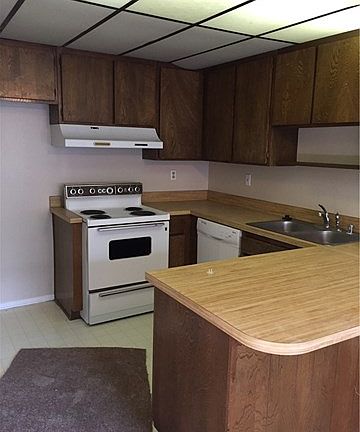 2nd image of 2521 Sycamore Dr