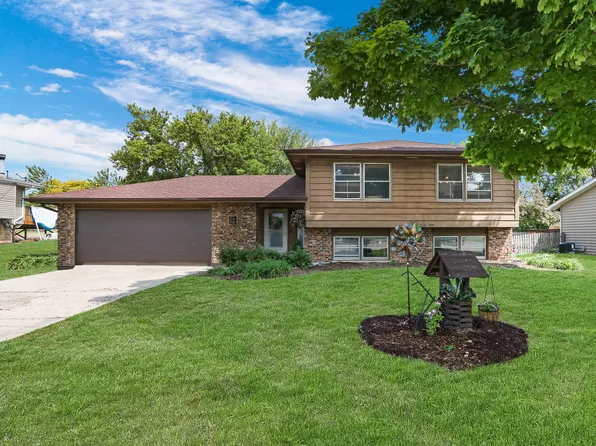 1914 Church St, Johnsburg, IL 60051