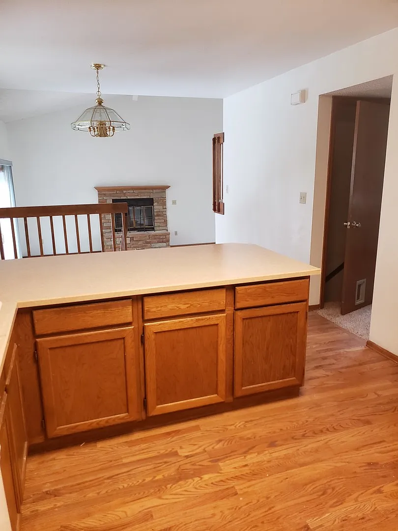 4 Bedroom Home in Old Farm — Photo 3