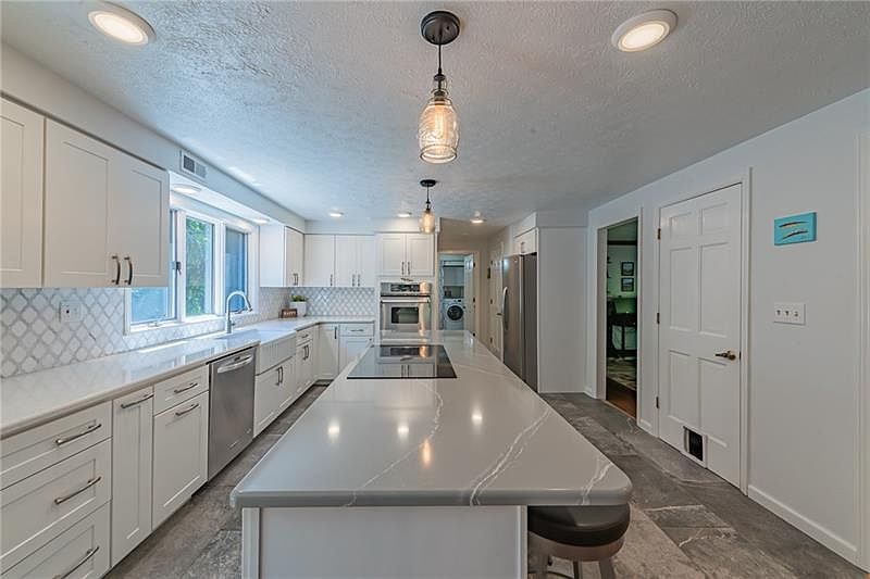 329 Lakewood Rd, Greensburg, PA 15601 Zillow