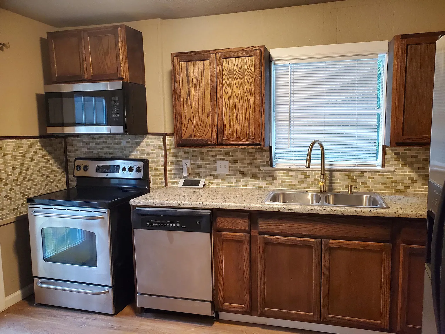 4 bed, 1380 sqft, $1,750 — Photo 3