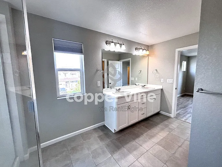 510 W 175th Pl — Photo 16