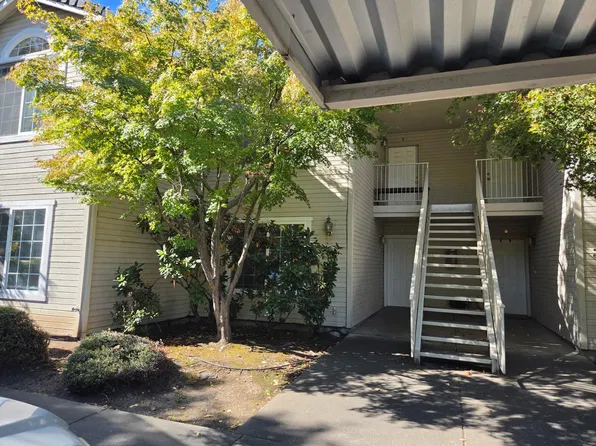 3046 Sheraton Ct #C, Medford, OR 97504