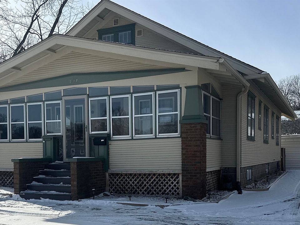 1st image of 1607 Grand Ave