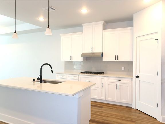 3rd image of 2012 Reagan Ct