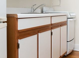 3347 N Marshfield Ave #401, Chicago, IL 60657