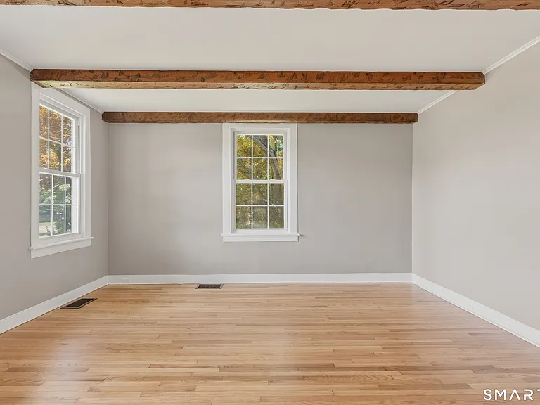 238 Isinglass Rd — Photo 2