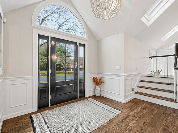 5th image of 23 Middle Pond Path