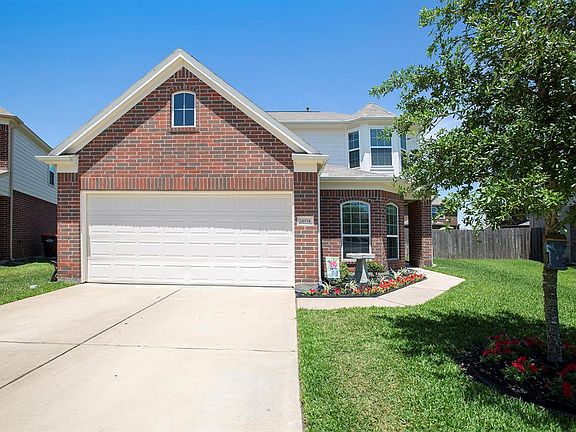 Lovely curb appeal.