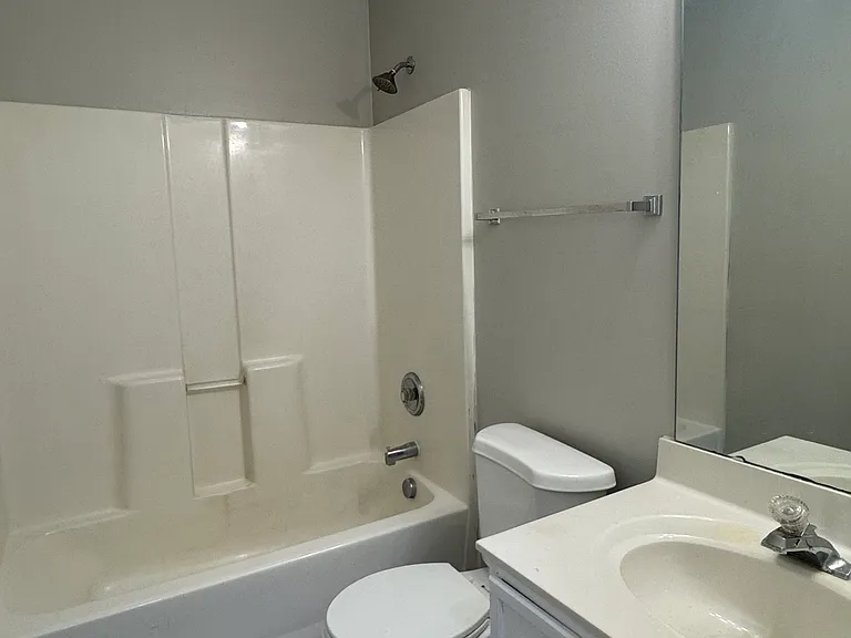 4913 Hopewood Ln — Photo 11
