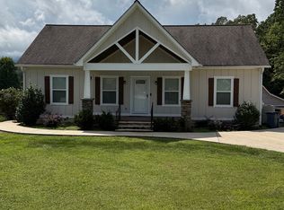 1511 Cedarview Ln, Hiawassee, GA 30546