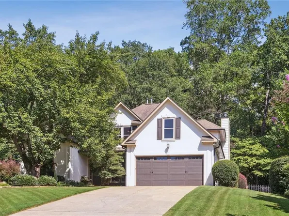 913 Chesterfield Pl NW, Marietta, GA 30064