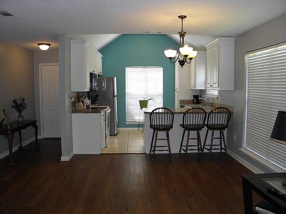 4th image of 139 Dogwood Cir